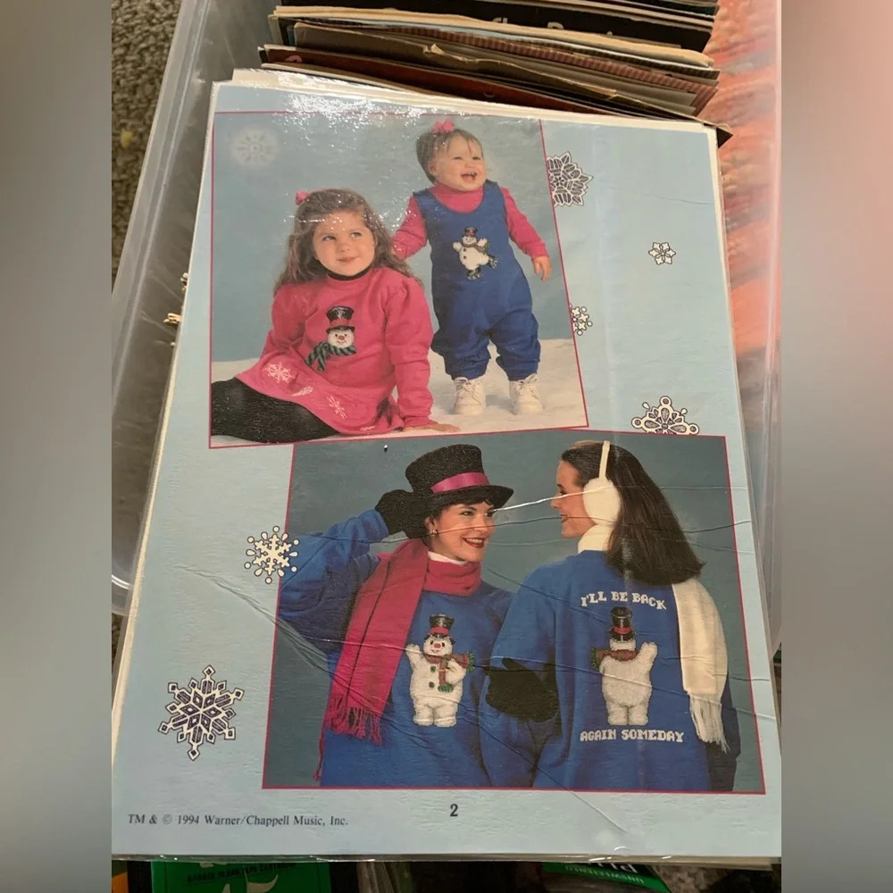 1994 Leisure Arts Frosty The Snowman Leaflet 2545 Pages Laminated Pattern Book